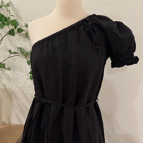 Saint Helena | Black Mara Gown Linen Cotton Midi One Off Shoulder Dress - Picture 9 of 12